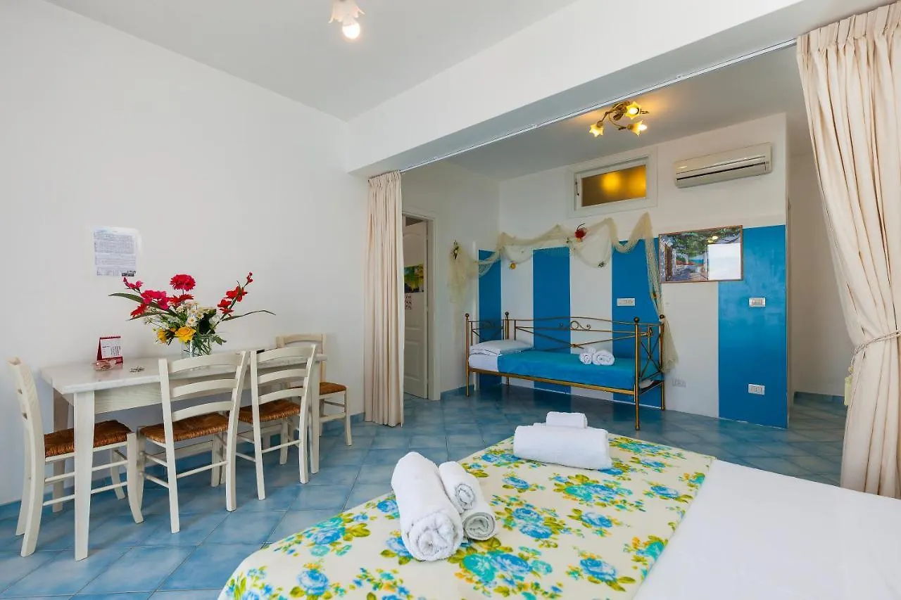מלון אמאלפי Residenza Gennaro בית הארחה